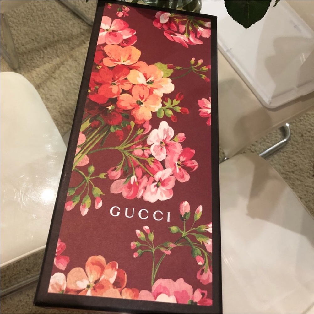 Gucci shoe box